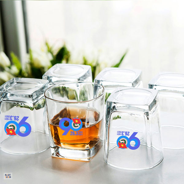 Ý nghĩa của việc tặng quà Công đoàn trong việc gắn kết cán bộ công nhân viên