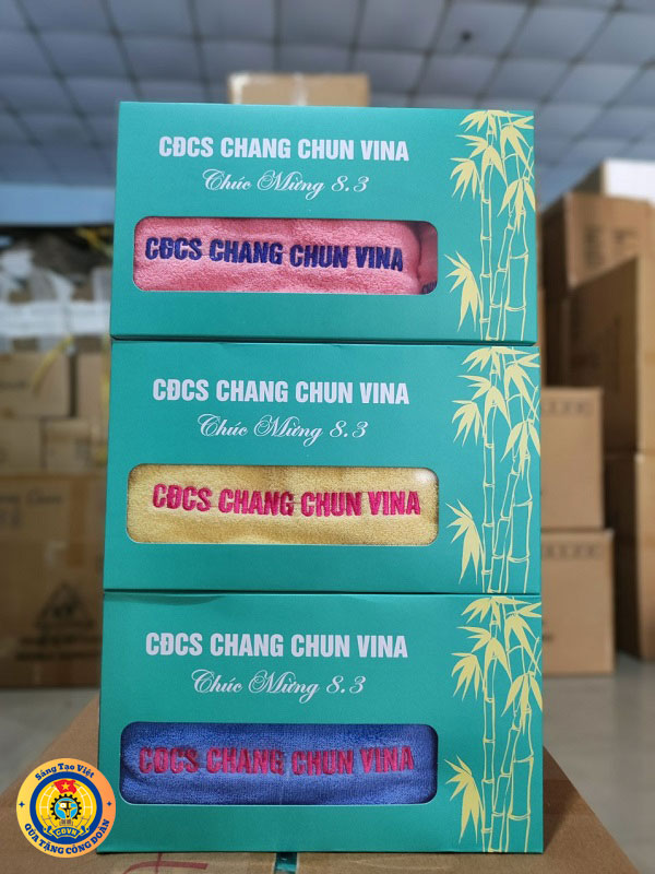 Khăn in logo quà tặng công đoàn ấn tượng (1)