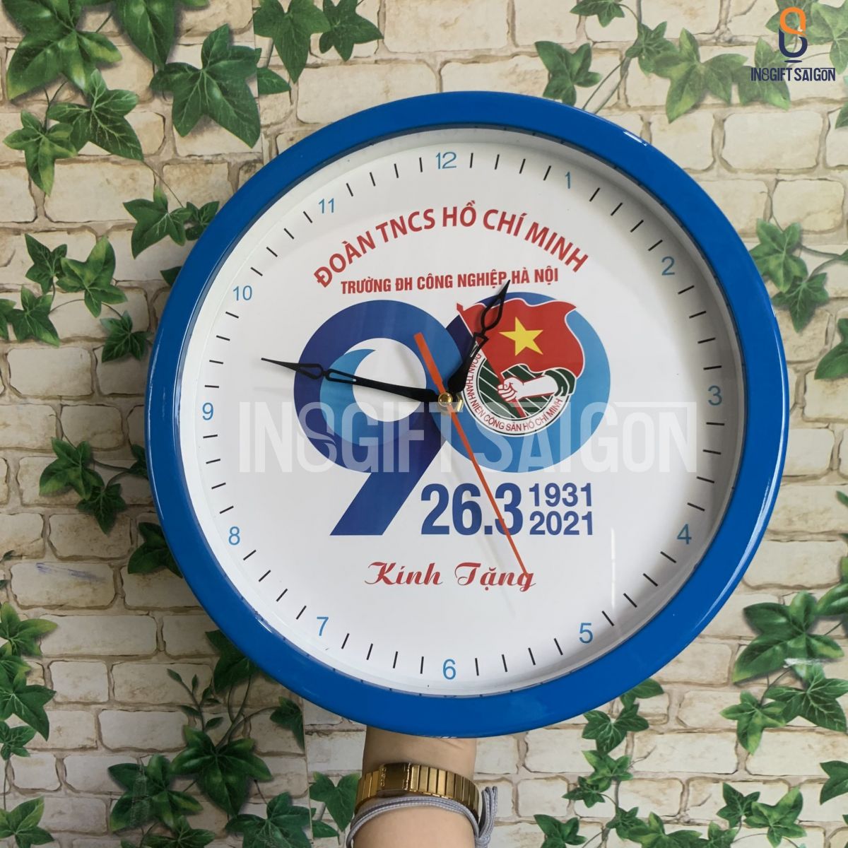 In logo đồng hồ treo tường làm quà tặng công đoàn