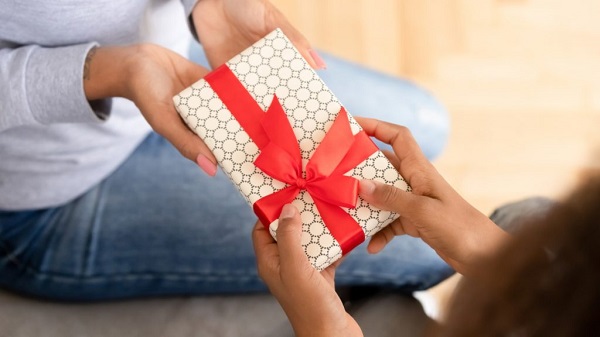 Tác dụng tâm lý của quà tặng Công đoàn đối với tinh thần làm việc